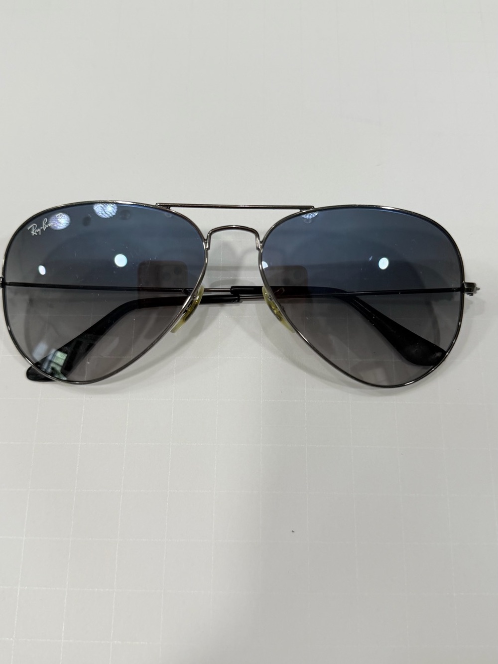 Ray-Ban Aviator Classic Men's Sunglasses - Gradient Gray Lenses - Picture 8 of 9